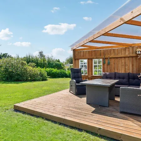 Dom wakacyjny Lovely In With Wifi *